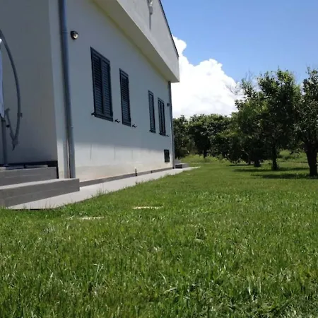 Chianurre Villa *